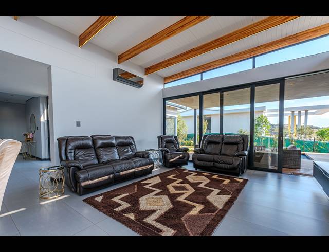 4 BEDROOM FREEHOLD FOR SALE IN SEATON ESTATE